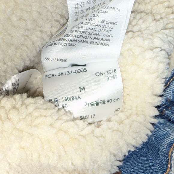 Levi’s Premium Ex-Boyfriend Sherpa Trucker Jacket - Picture 7 of 7